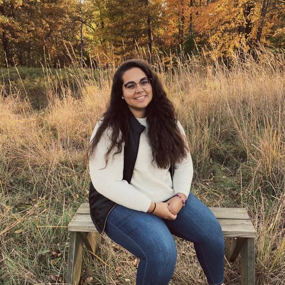 Meet the Posher Other - Meet your Posher, Chloe